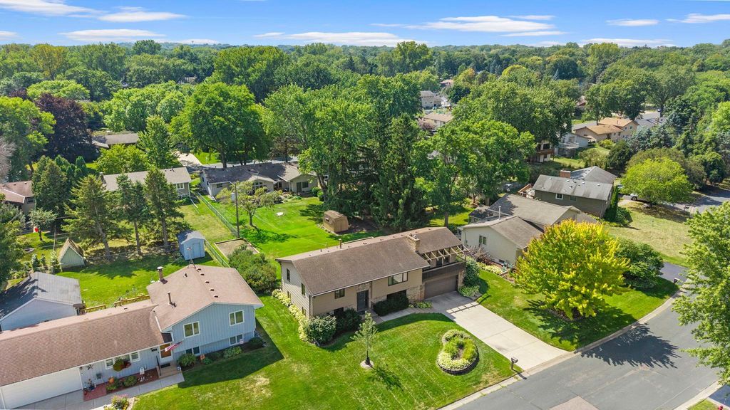 2683 17th Terrace NW, New Brighton, MN 55112 — photo 2