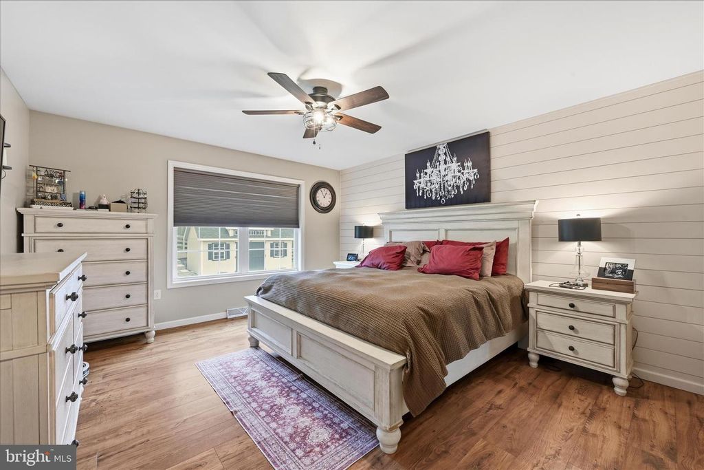 Image 10 of property listing at 1363 PERRY DR, Denver, PA 17517