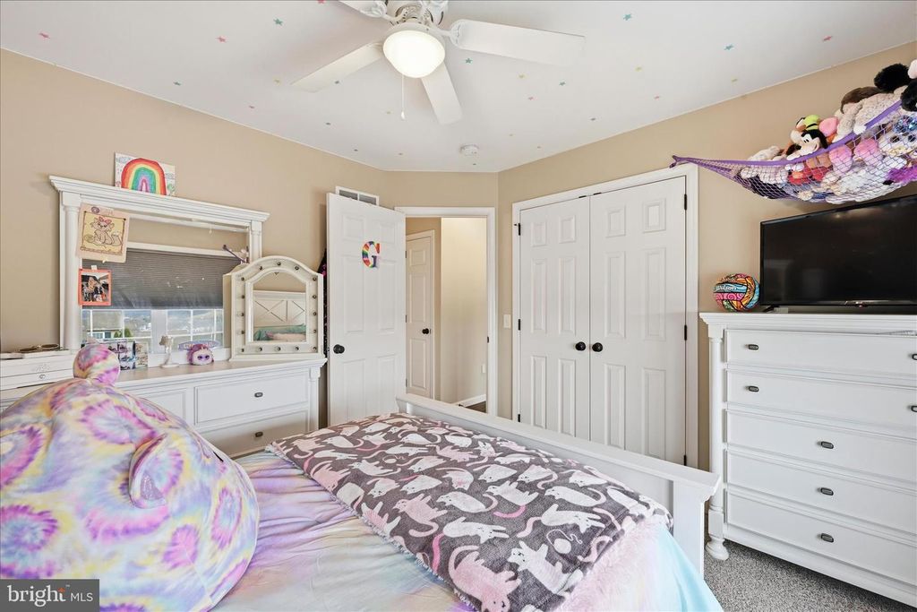 Image 15 of property listing at 1363 PERRY DR, Denver, PA 17517