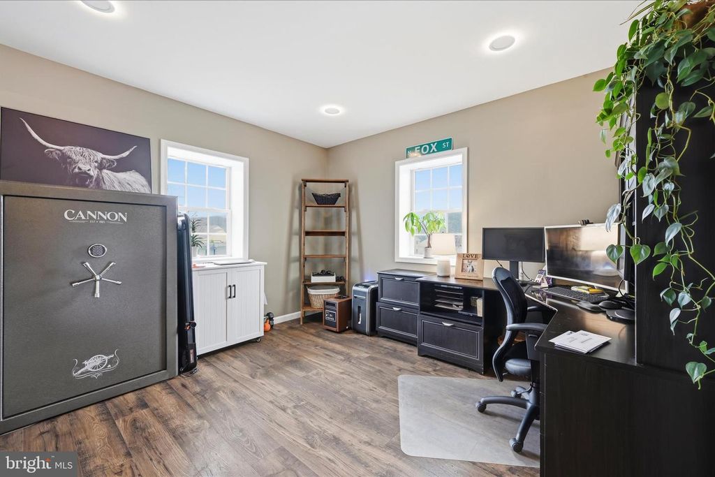 Image 22 of property listing at 1363 PERRY DR, Denver, PA 17517