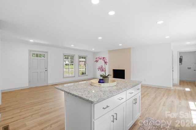 909 Evelyn Avenue, Kannapolis, NC 28083