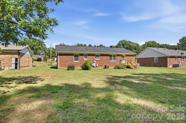 909 Evelyn Avenue, Kannapolis, NC 28083