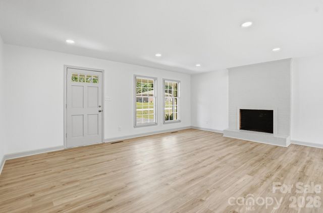 909 Evelyn Avenue, Kannapolis, NC 28083