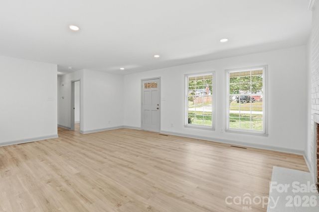 909 Evelyn Avenue, Kannapolis, NC 28083