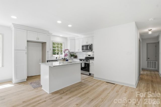 909 Evelyn Avenue, Kannapolis, NC 28083