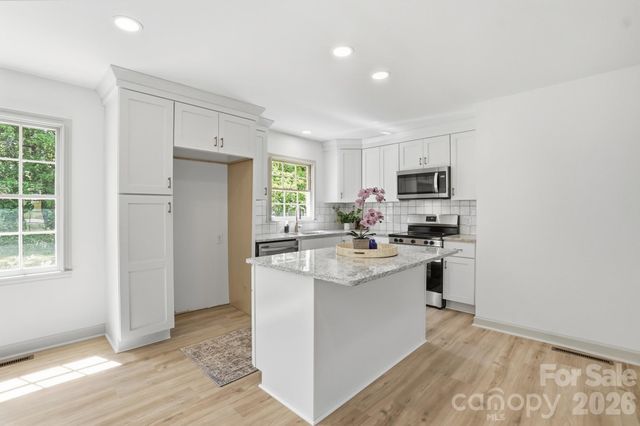 909 Evelyn Avenue, Kannapolis, NC 28083