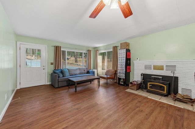 14708 You Bet Rd, Grass Valley, CA 95945