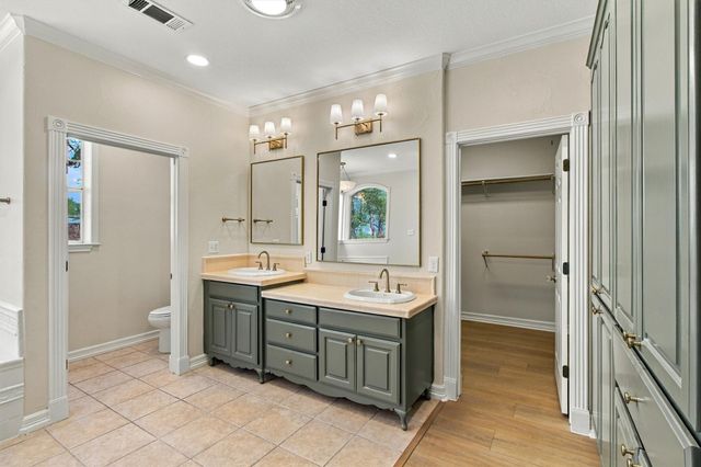 1651 Old Red Ranch RD, Dripping Springs, TX 78620