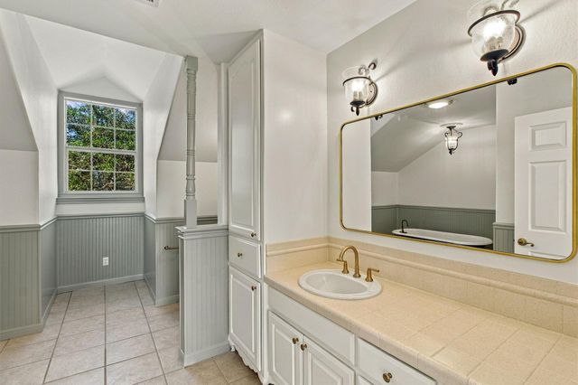1651 Old Red Ranch RD, Dripping Springs, TX 78620