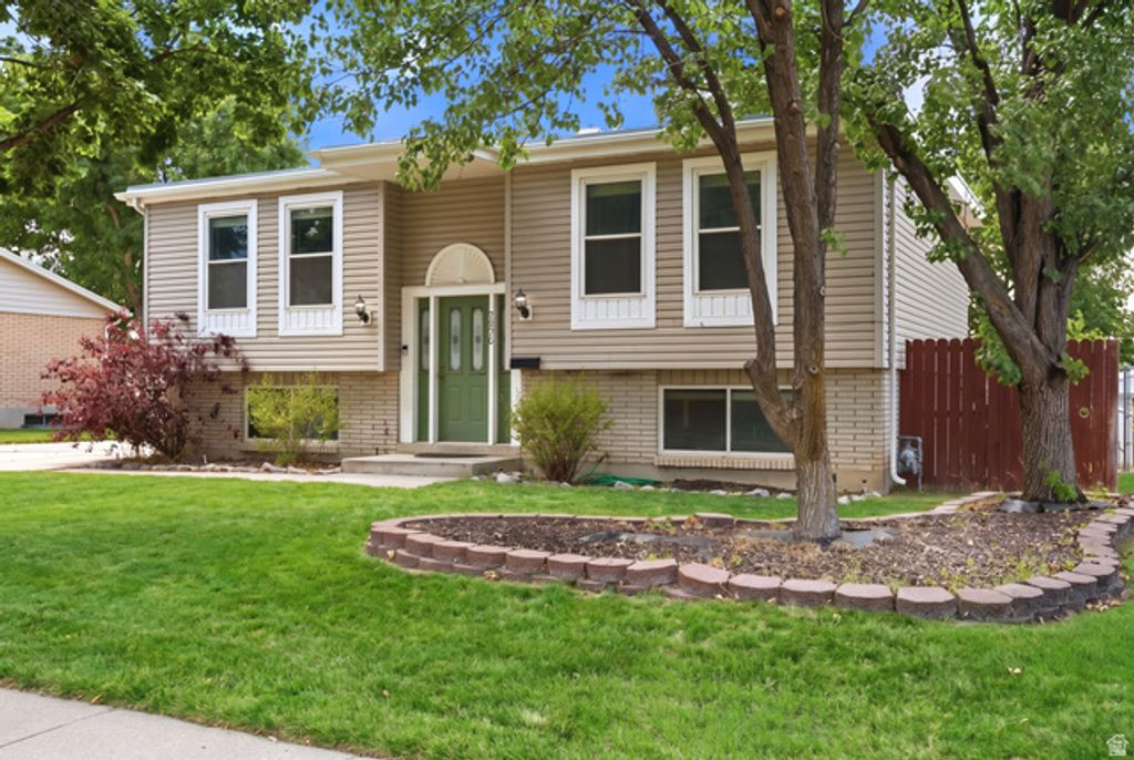 9890 S TONYA DR, Sandy, UT 84070