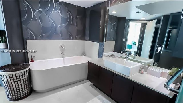 200 SE Sunny Isles Blvd 2-1205, Sunny Isles Beach, FL 33160