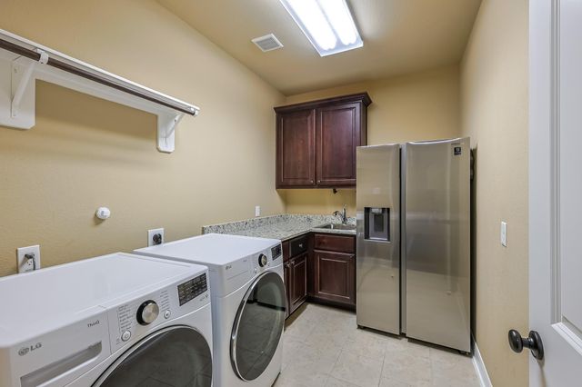 515 Mill Creek Road, Pinehurst, TX 77362