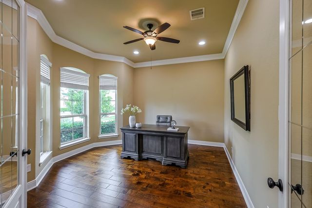 515 Mill Creek Road, Pinehurst, TX 77362