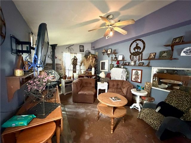 428 E Locust Street, Rogers, AR 72756