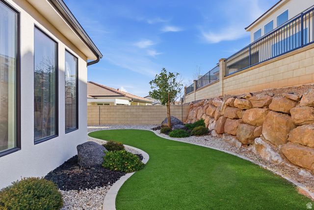 859 W FIRELIGHT DR, St. George, UT 84790