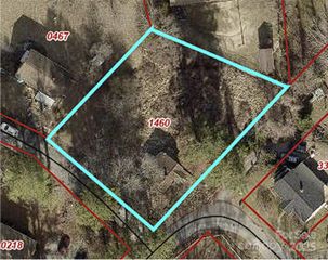 22 Narbeth Road, Asheville, NC 28806