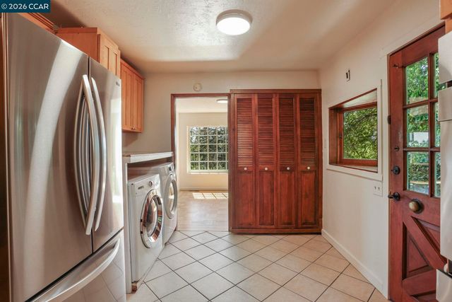 5716 Merriewood Drive, Oakland, CA 94611