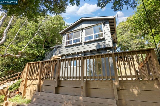 5716 Merriewood Drive, Oakland, CA 94611