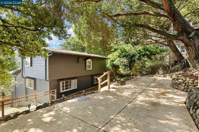 5716 Merriewood Drive, Oakland, CA 94611