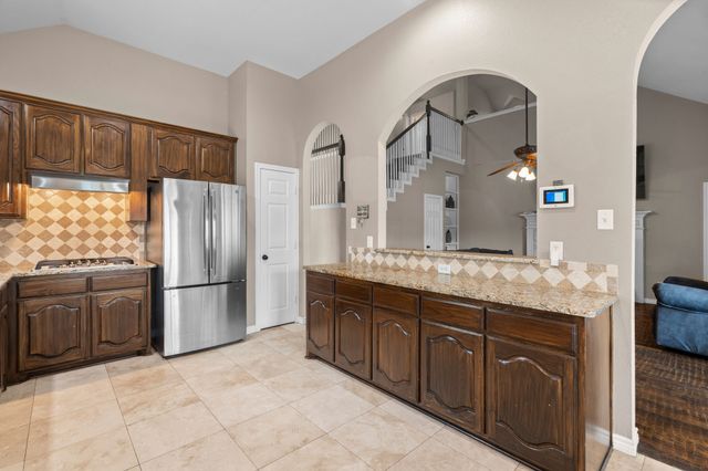 614 Dorchester Lane, Mansfield, TX 76063