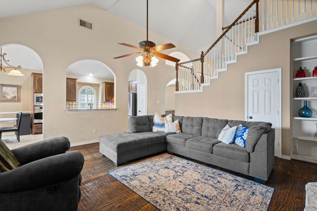 614 Dorchester Lane, Mansfield, TX 76063