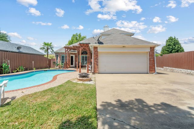 614 Dorchester Lane, Mansfield, TX 76063