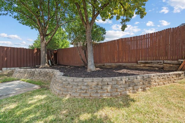 614 Dorchester Lane, Mansfield, TX 76063