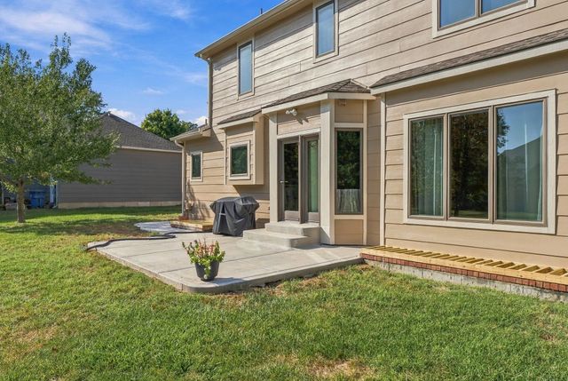 805 N Sagebrush Ct, Wichita, KS 67230