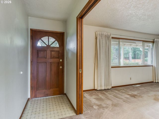 12813 Ne 2ND Ave, Vancouver, WA 98685