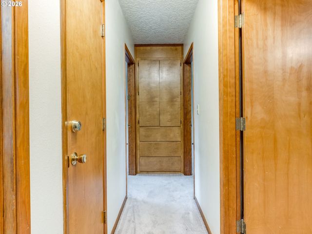 12813 Ne 2ND Ave, Vancouver, WA 98685