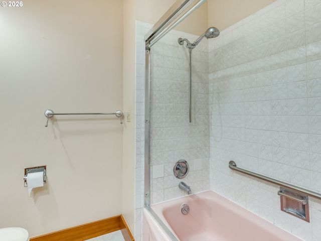 12813 Ne 2ND Ave, Vancouver, WA 98685