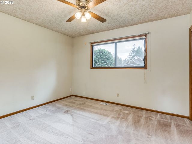 12813 Ne 2ND Ave, Vancouver, WA 98685