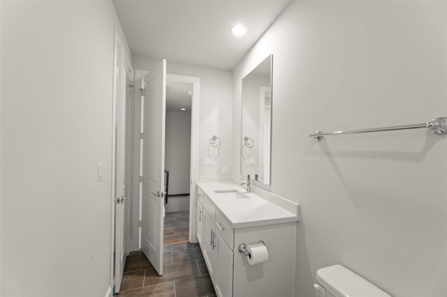 9651 Kings Cross Station, Houston, TX 77045