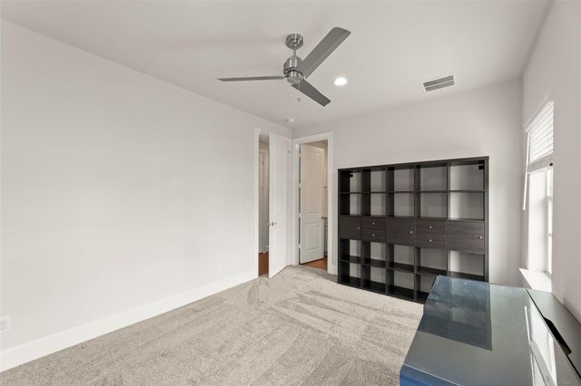 9651 Kings Cross Station, Houston, TX 77045