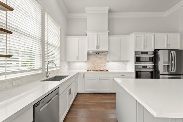 9651 Kings Cross Station, Houston, TX 77045