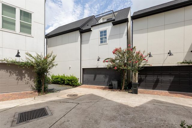 9651 Kings Cross Station, Houston, TX 77045