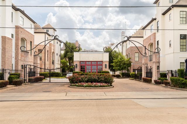 9651 Kings Cross Station, Houston, TX 77045