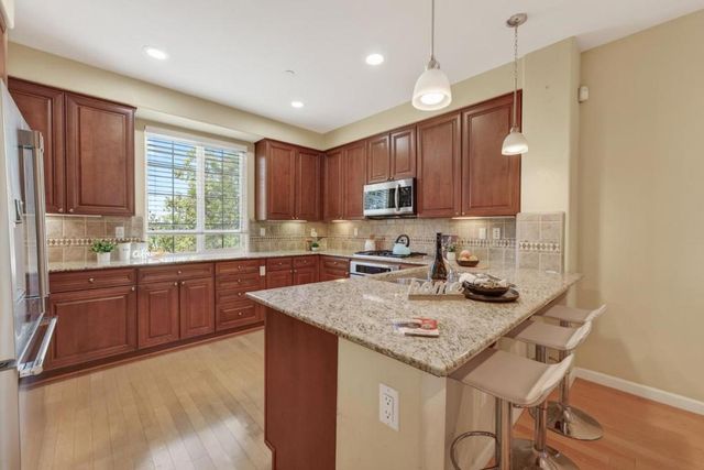 1030 Luz Del Sol Loop, Milpitas, CA 95035