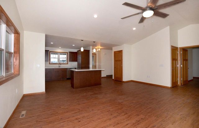 1215 16th Fairway DRIVE, Viroqua, WI 54665