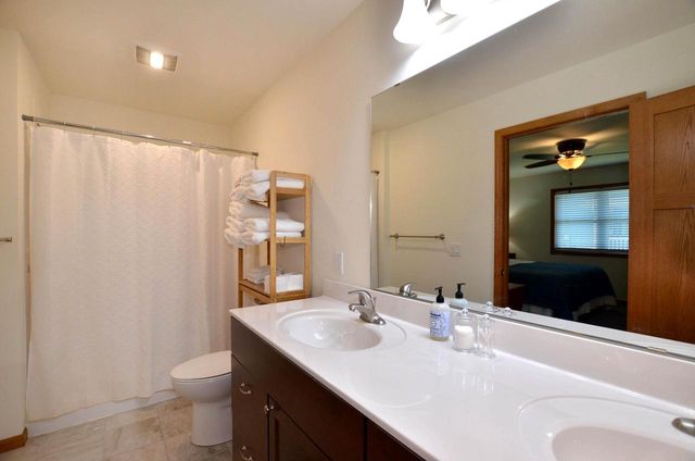 1215 16th Fairway DRIVE, Viroqua, WI 54665