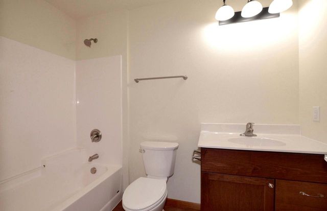 1215 16th Fairway DRIVE, Viroqua, WI 54665