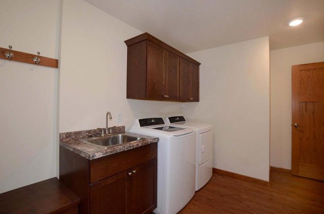 1215 16th Fairway DRIVE, Viroqua, WI 54665