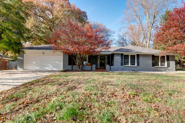 2517 East Greenwood Street, Springfield, MO 65804