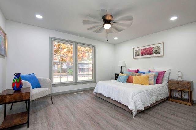 2517 East Greenwood Street, Springfield, MO 65804