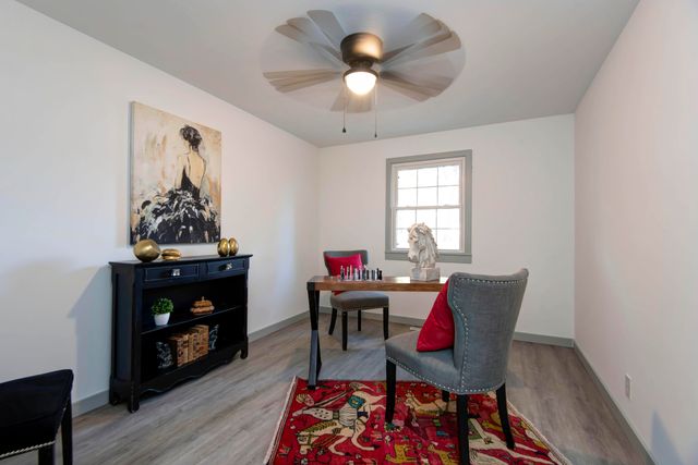 2517 East Greenwood Street, Springfield, MO 65804