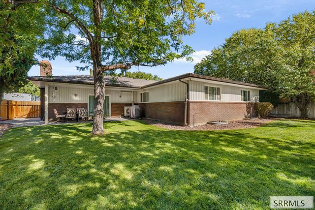 2201 E Brandon Drive, Idaho Falls, ID 83402