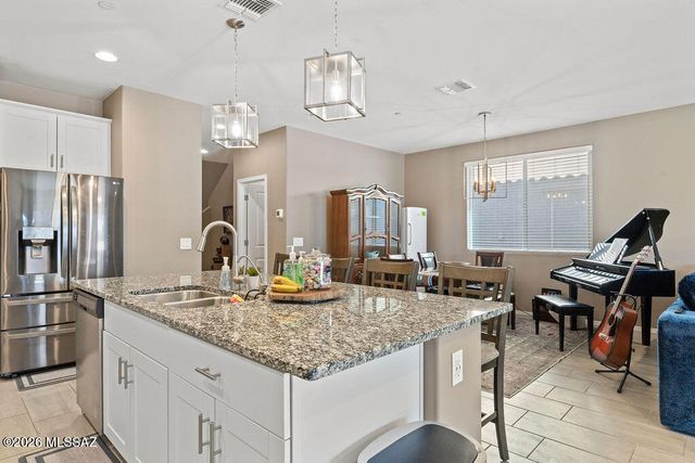 12163 W Charismatic Drive, Marana, AZ 85653