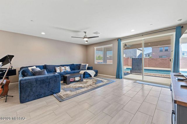12163 W Charismatic Drive, Marana, AZ 85653