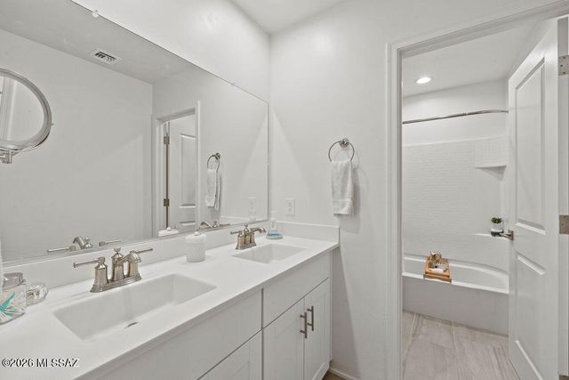 12163 W Charismatic Drive, Marana, AZ 85653