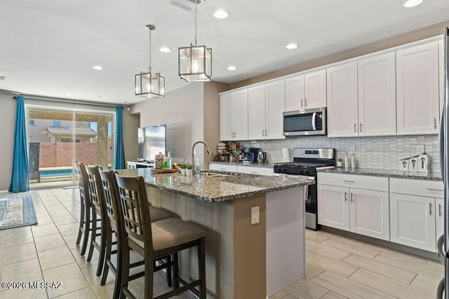 12163 W Charismatic Drive, Marana, AZ 85653